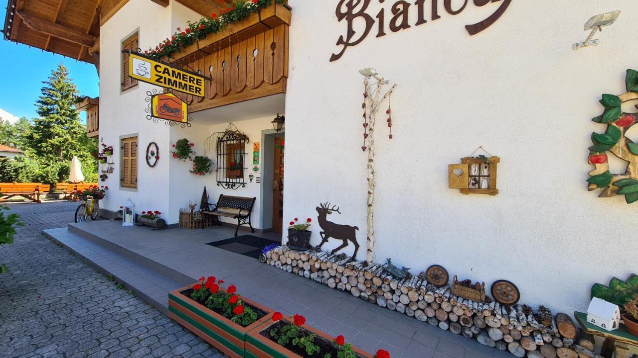 Garni Biancaneve Ruffre-Mendola Bagian luar foto