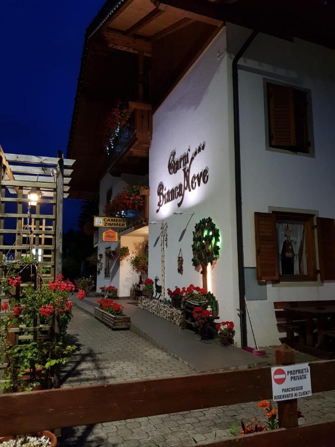 Garni Biancaneve Ruffre-Mendola Bagian luar foto