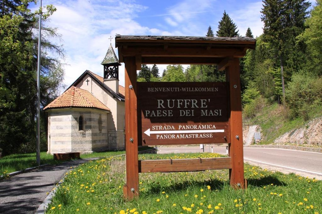 Garni Biancaneve Ruffre-Mendola Bagian luar foto