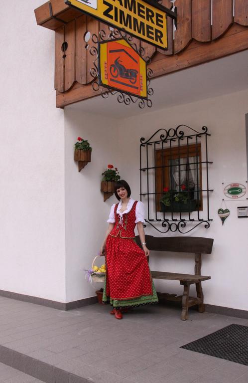 Garni Biancaneve Ruffre-Mendola Bagian luar foto