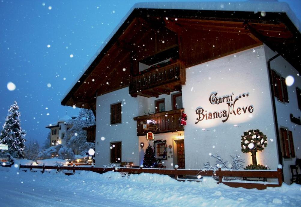 Garni Biancaneve Ruffre-Mendola Bagian luar foto