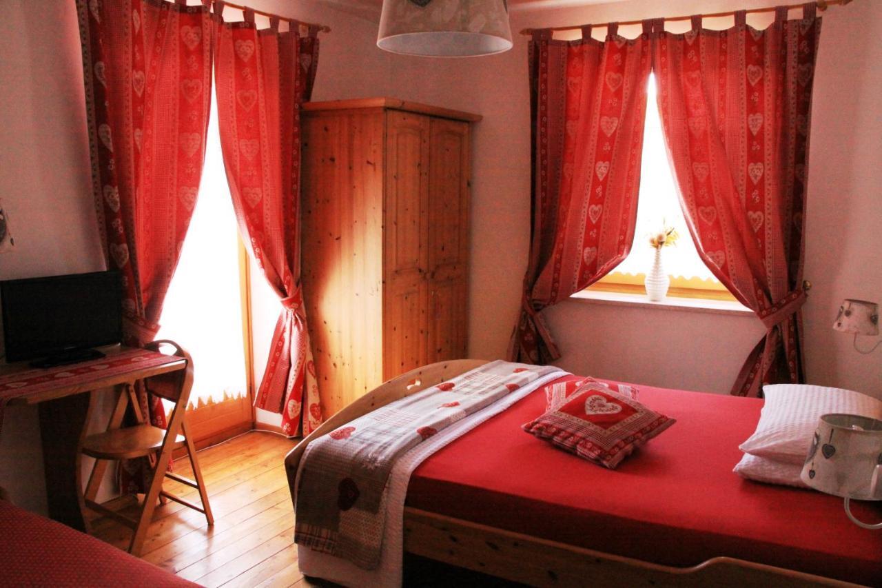 Garni Biancaneve Ruffre-Mendola Bagian luar foto